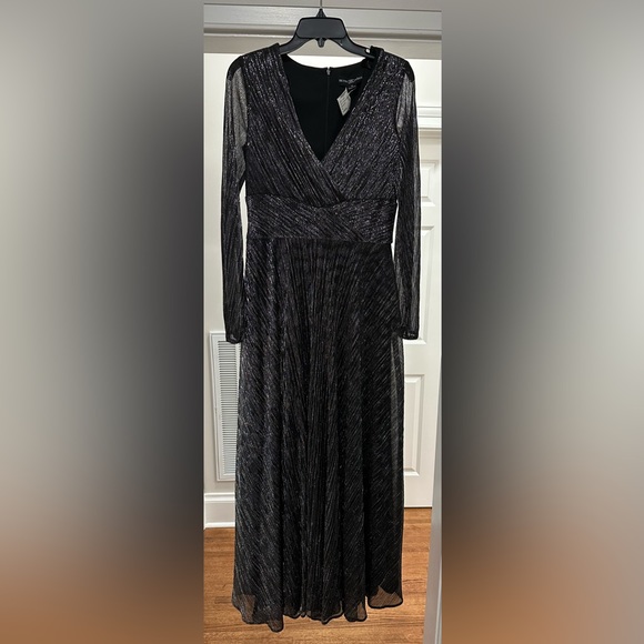 BETSY & ADAM
Metallic Knit Wrap Gown, Size 10 - Picture 4 of 4